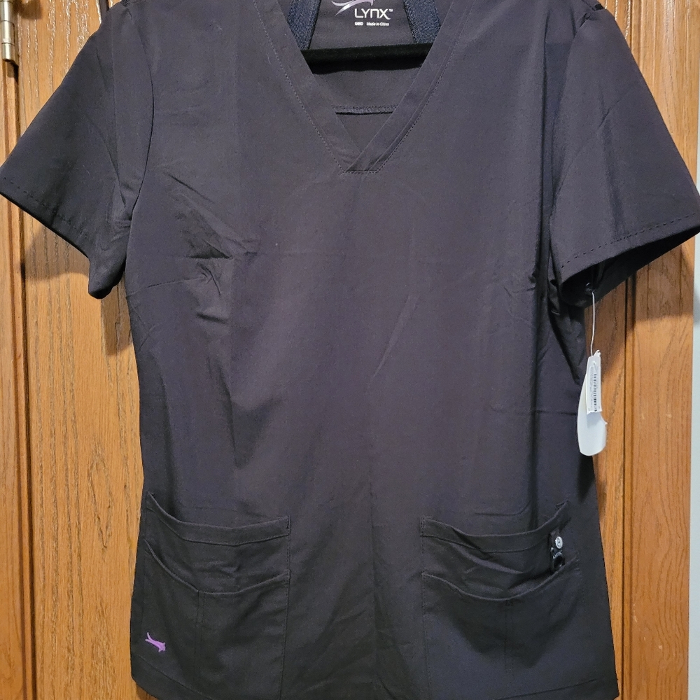 Lynx- short sleeve scrub top